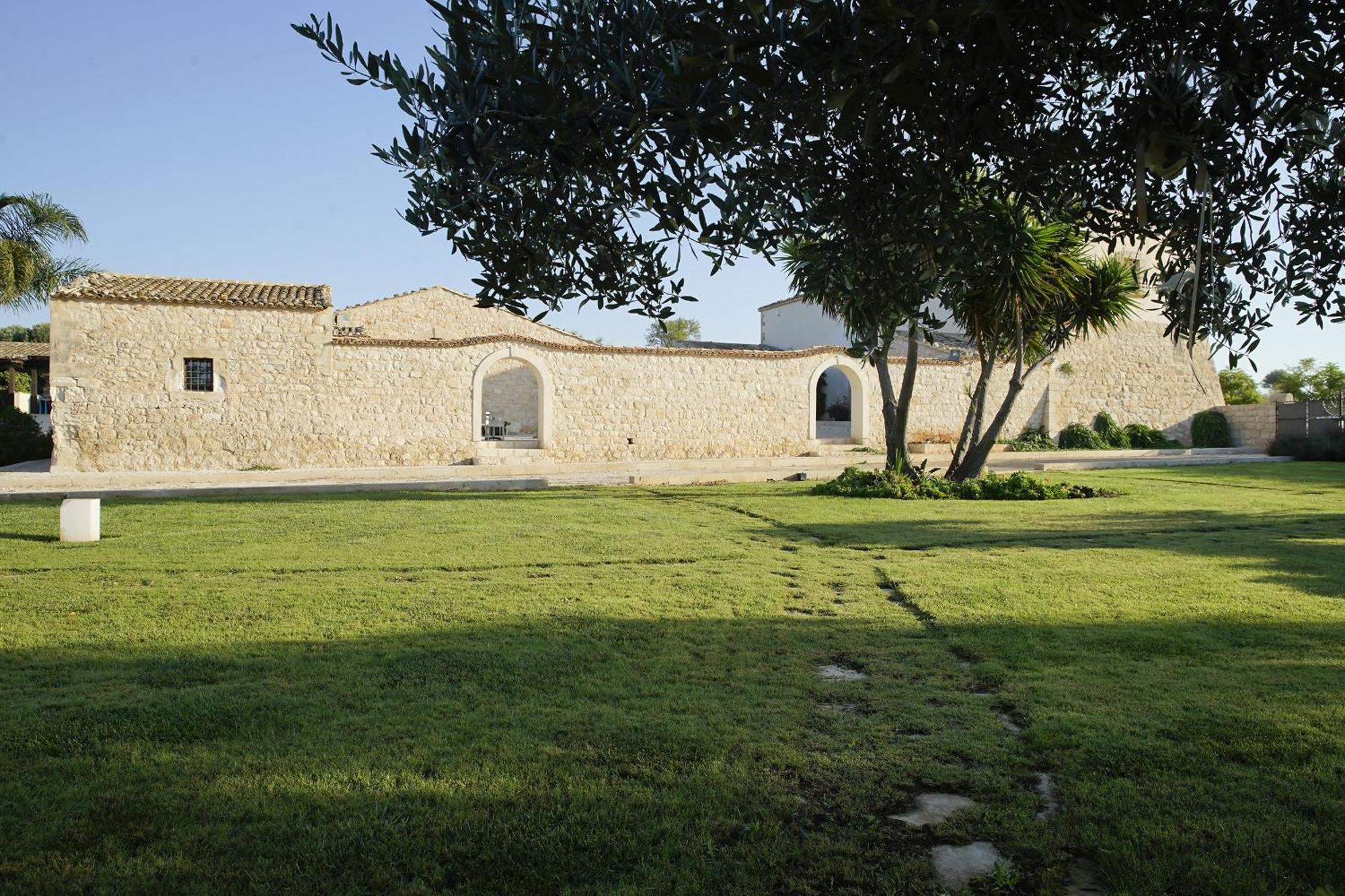 Torre Dantona Country Suites Pozzallo Kültér fotó