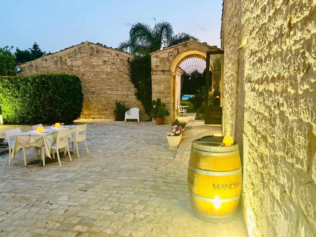 Torre Dantona Country Suites Pozzallo Kültér fotó